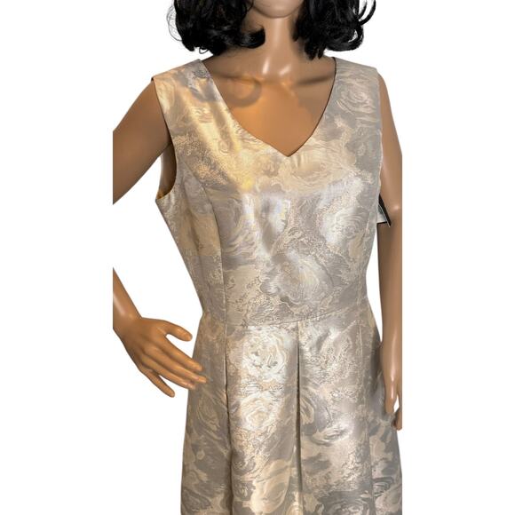 NWT Ellen Tracy Silver Jacquard Maxi Gown Dress Size 8 Formal Evening Prom 8 - Picture 8 of 17